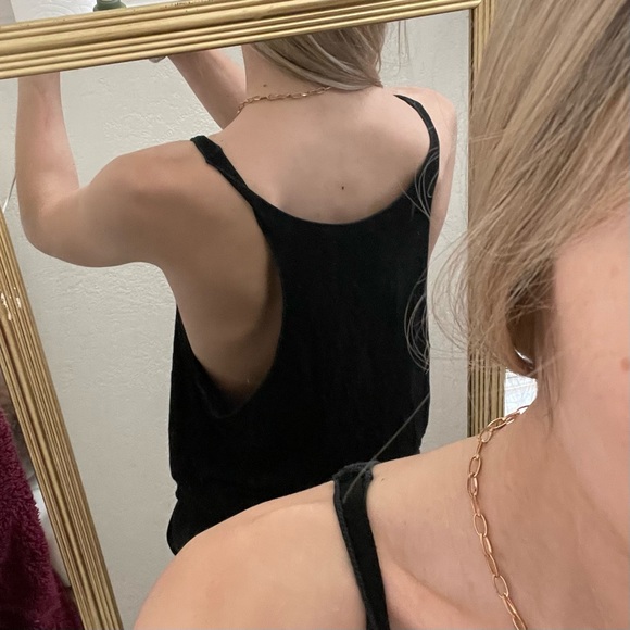 BLACK BRANDY MELVILLE TANK TOP - Picture 3 of 5